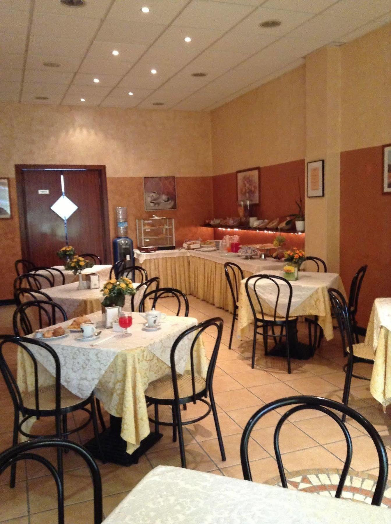Hotel Nuovo Rondo Sesto San Giovanni Eksteriør billede